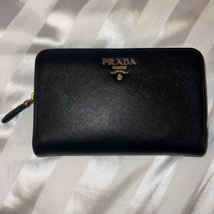 Authentic prada wallet